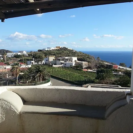 La Rosa Guest house *