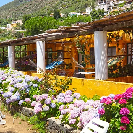 La Rosa בית הארחה