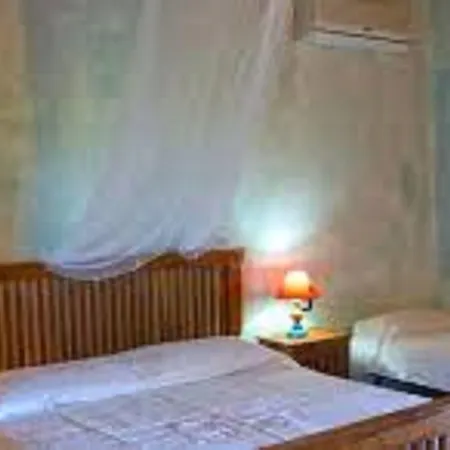 La Rosa בית הארחה