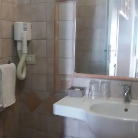 La Rosa Guest house *