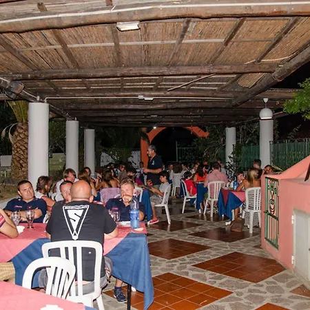 La Rosa Guest house *